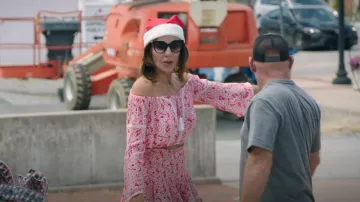 Quay Australia Valet Sun­glass­es worn by Luann de Lesseps as seen in Luann and Sonja: Welcome to Crappie Lake (S01E07)