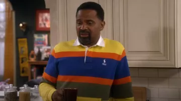 Polo Ralph Lauren Chemise polaire rayée portée par Bernard Upshaw (Mike Epps) comme on le voit dans The Upshaws (S04E04)