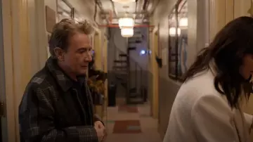 J. Crew Ludlow Manteau de voiture en laine portugaise Jacquard porté par Oliver Putnam (Martin Short) comme on le voit dans Only Murders in the Building (S03E04)