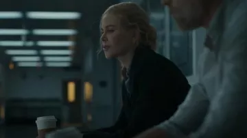 Theory Pin­striped Wool-Blend Twill Blaz­er worn by Kaitlyn Meade (Nicole Kidman) as seen in Special Ops: Lioness (S01E05)
