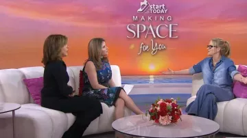 Vestido Saloni Fleur Midi en Sakura Falls Plmt usado por Jenna Bush Hager como se ve en Today with Hoda & Jenna el 21 de agosto de 2023