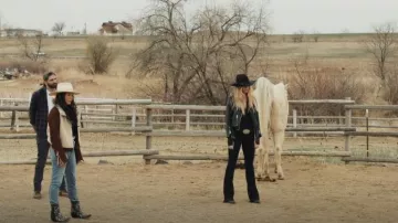 J Brand Be­li­ta Shear­ling Jack­et worn by Kesun Lee as seen in Swiping America (S01E06)