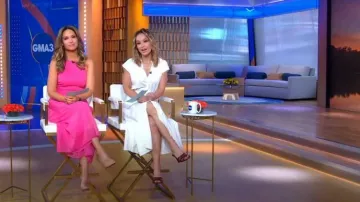 Mules en cuir hommage Saint Laurent portées par Eva Pilgrim vues dans Good Morning America le 22 août 2023