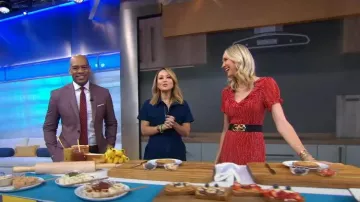 Cinq a Sept Michelle Vestido Midi con volantes estampado usado por Catherine McCord como se ve en Good Morning America el 23 de agosto de 2023