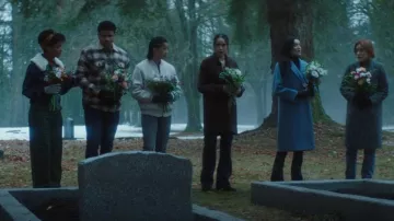 Babaton The Slouch Coat worn by Bess Marvin (Maddison Jaizani) as seen in Nancy Drew (S04E13)