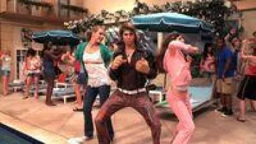 Juicy Couture OG Bling Women's Pink Pants worn by Camille Roberts (Erin Sanders) in Big Time Rush (S01E05)