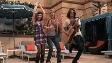 Urban Outfitters Purple Plaid Dress worn by Camille Roberts (Erin Sanders) in Big Time Rush (S01E05)