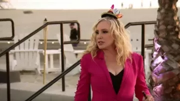 Cinq à Sept Vivi Button Sleeve Blazer usado por Shannon Beador como se ve en The Real Housewives of Orange County (S17E11)