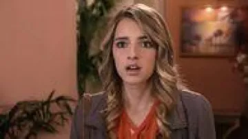 French Connection Orange Silk Button Down Blusa usada por Jo Taylor (Katelyn Tarver) en Big Time Rush (S03E06)