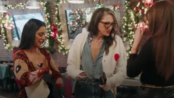 Ami Paris Cartigan de lana bordado usado por Jenna Lyons como se ve en The Real Housewives of New York City (S14E07)