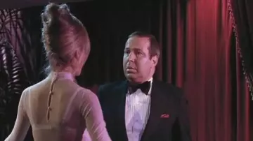Top à col roulé en tulle porté par Holli Would (Kim Basinger) dans les tenues de film Cool World