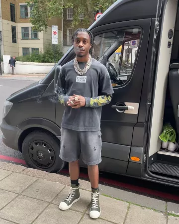 Rick Owens Moss Green Leather High Top Sneakers portés par Lil Tjay sur son compte Instagram @liltjay