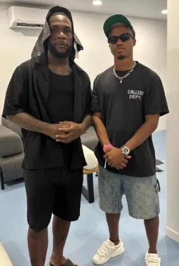 Gallery Dept. Souvenir Tee Washed Black usada por Ansu Fati en su cuenta de Instagram @ansufati