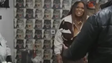 Chaqueta bomber estampada por Fendi usada por Marlo Hampton como se ve en The Real Housewives of Atlanta (S15E16)