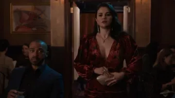 Zara Pearl Minaudiere worn by Mabel Mora (Selena Gomez) as seen in Only Murders in the Building (S03E05)