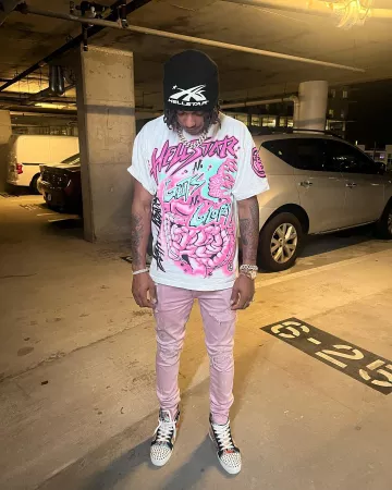 Hellstar White Guts & Glory T Shirt porté par Skilla Baby sur son compte Instagram @_skillababy