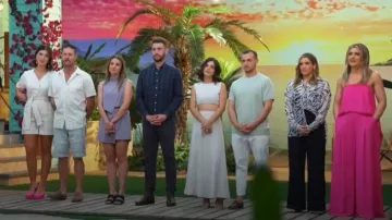 Chemise oversize Kookaï Jamila portée par Eliza dans The Block (S19E13)