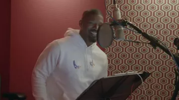 Dior White hoodie worn by Jamie Foxx in the music video Strays | A Look Inside Featurette YouTube video