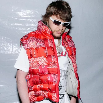 Kapital Red Bandana Woven Puffer Vest worn by Murda Beatz on his Instagram account @murdabeatz