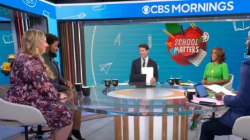 Jessica Howard V-Neck Smocked-Waist Long-Sleeve Vestido usado por Meredith Draughn como se ve en CBS Mornings el 30 de agosto de 2023