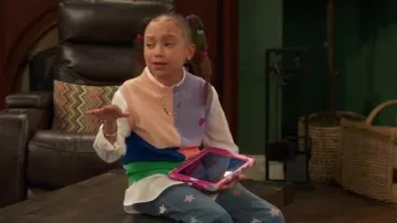 The Animals Observatory Par­rot Cot­ton Sweater Vest worn by Alice Baxter (Mykal-michelle Harris) as seen in Raven's Home (S06E15)