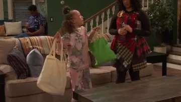 Chaser Slim Floral Leggings worn by Alice Baxter (Mykal-michelle Harris) as seen in Raven's Home (S06E16)