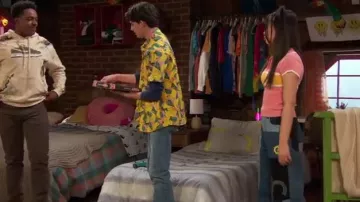 BDG High-Waisted Baggy Jean worn by Ivy (Emmy Liu-wang) as seen in Raven's Home (S06E18)