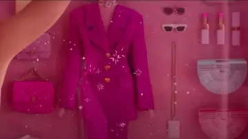 Pink Basket Bag of Barbie (Margot Robbie) in Barbie