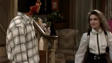 Ceinture portée par Samantha Micelli (Alyssa Milano) dans Who’s the Boss? (S05E06)