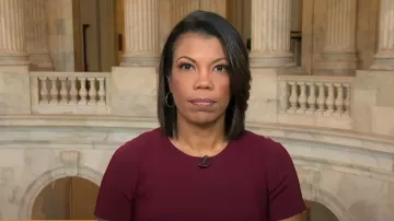 Calvin Klein Robe fourreau de plongée portée par Nikole Killion comme vu dans CBS Mornings le 6 septembre 2023