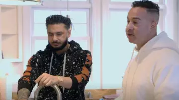 Gstar Graphic Hoodie porté par DJ Pauly D vu dans Jersey Shore: Family Vacation (S06E23)