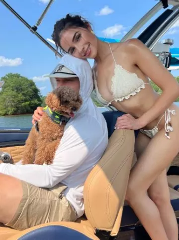 Devon Windsor Halsey Bukini Maillot de bain porté par Olivia Culpo sur sa publication Instagram le 29 juillet 2023