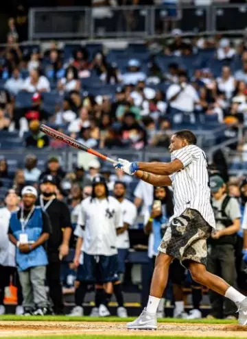 Nike Jordan 1 Retro High Baseball Cleats worn by A Boogie wit da Hoodie on  his Instagram account @aboogievsartist