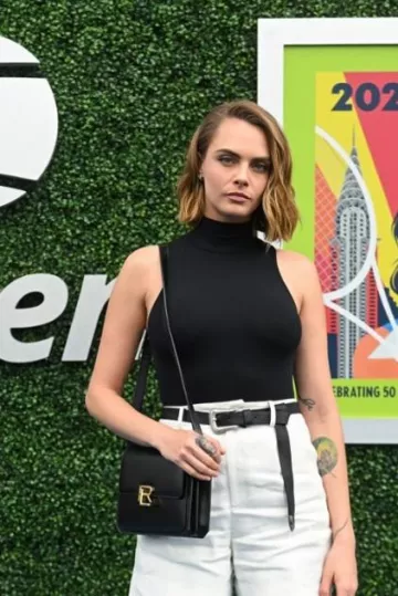 Ralph Lauren Collection Rl 888 Box Calfskin Crossbody Bag worn by Cara Delevingne in Us Open on September 9, 2023