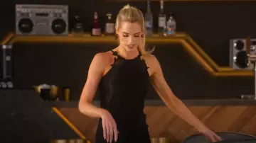 Autoportrait Robe longue en dentelle pour femmes portée par Alexandra Jarvis dans Selling The OC (S02E03)