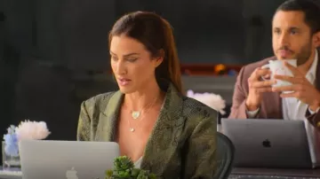 Karen Millen Jacquard Statement Single Breasted Tailored Jacket worn by Polly Brindle as seen in Selling The OC (S02E03)