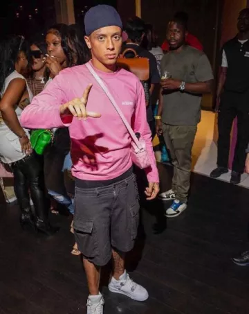 Jacquemus Pink Long Sleeve T-Shirt worn by Central Cee on his Instagram account @centralcee