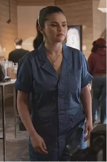 Jennifer Fisher 2 Samira Hoops in Gold worn by Selena Gomez in Only Murders in the Building 3X07 Cobro on September 12, 2023