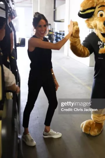Frame Le Skinny De Jeanne Jeans usados por Meghan Markle en los Juegos Invictus el 13 de septiembre de 2023
