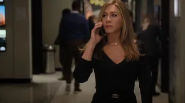 Nicole Landaw 14k Sol­id Link Long Neck­lace worn by Alex Levy (Jennifer Aniston) as seen in The Morning Show (S03E01)