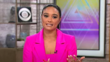 Good American Compression Shine Blazer sculpté porté par Rachel Smith vu dans CBS Mornings le 13 septembre 2023