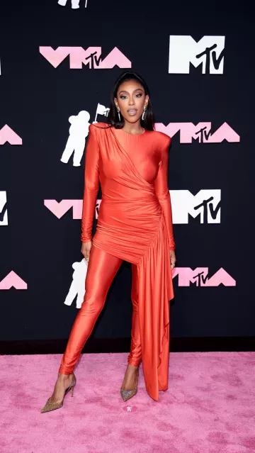 Alexandre Vauthier Mini Robe portée par Tayshia Adams aux MTV Video Music Awards le 12 septembre 2023