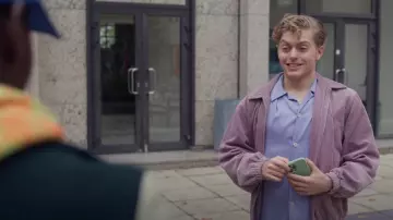 Veste en velours côtelé Obey Dibbs portée par Finn Cassidy (Zac Gabriel Werb) comme on le voit dans Spellbound (S01E08)