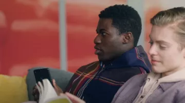 Zara Check Sweat à capuche texturé porté par Jack Ryder (Sam Darius) vu dans Spellbound (S01E08)