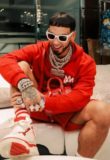 Calcetines Amiri White & Red MA usados por Anuel AA en su cuenta de Instagram @anuel