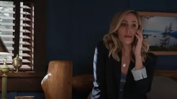 Mentirosos y amantes Star Coin Collar colgante usado por Brie Sheridan (Zibby Allen) como se ve en Virgin River (S05E01)