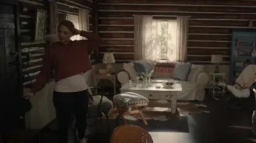 Lululemon Fast and Free High-Rise Fleece Tight usado por Melinda Monroe (Alexandra Breckenridge) como se ve en Virgin River (S05E02)