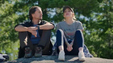 Zapatos de cuero clásicos Reebok usados por Brie Sheridan (Zibby Allen) como se ve en Virgin River (S05E02)