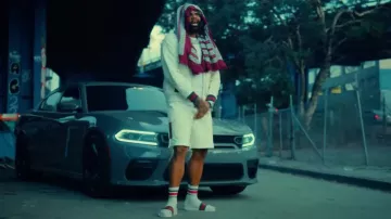 Gucci White Web Stripe Diapositivas de goma usadas por Money Man en Life Hack (Video Oficial)