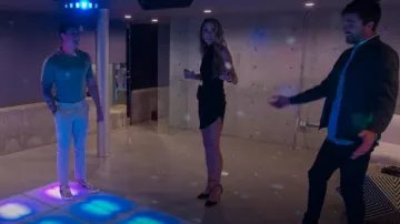 Veronica Beard Lisa Ankle Sandals portés par Ali Harper comme on le voit dans Selling The OC (S02E02)